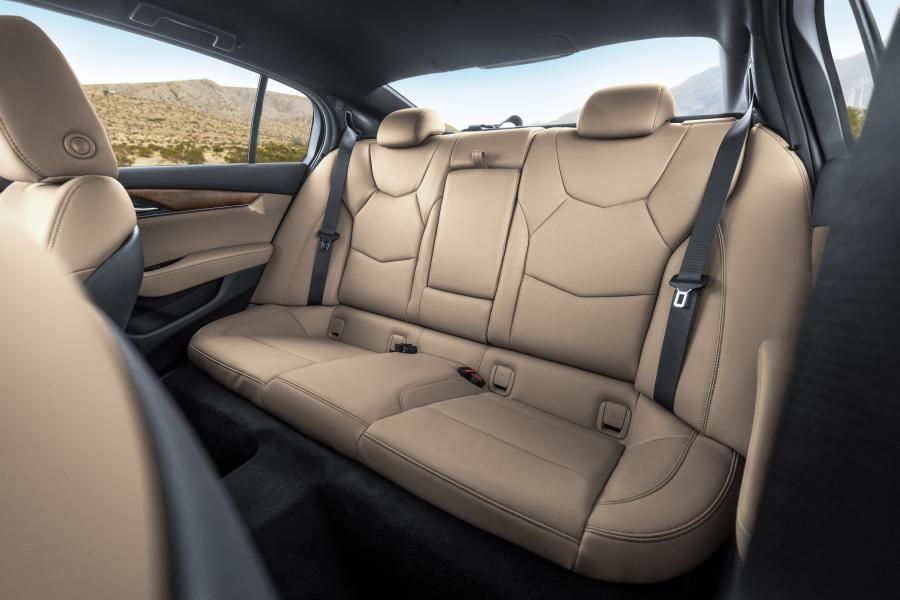 Интерьер Cadillac CT5 Premium Luxury 2019 года  (фото 12 из 16)